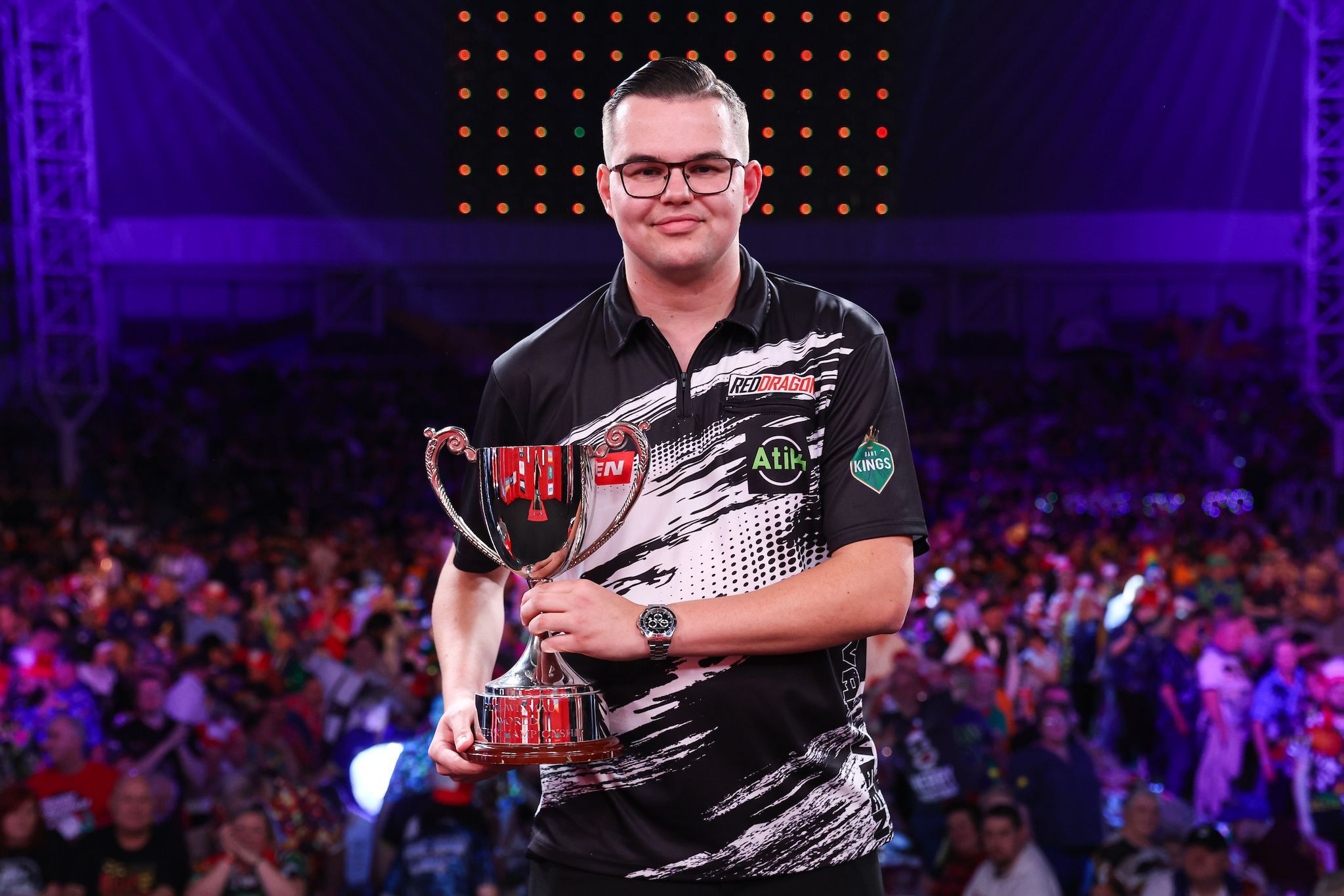 Gian van Veen , Dart Profi bei der Weezer Darts Party 2025
